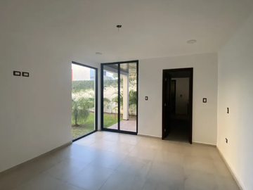 Casa de 2 pisos en venta en Residencial Altabrisa