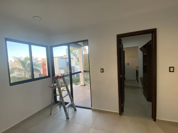 Casa de 2 pisos en venta en Residencial Altabrisa