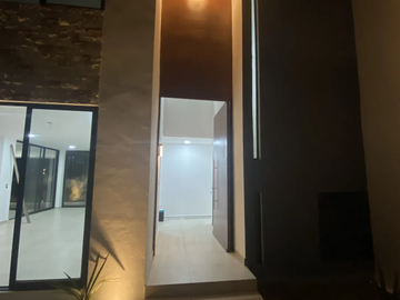 Casa de 2 pisos en venta en Residencial Altabrisa