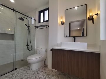 3BR HOUSE & LOT; VILLA MONTSERRAT - TAYTAY, RIZAL - FOR SALE