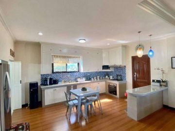 Morning Sun 2-Storey House and Lot for SALE in Beverly Place Mexico Pampanga EXCLUSIVE FAIRWAY LOT GOLF COURSE