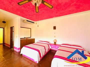 HERMOSA RESIDENCIA EN YAUTEPEC MORELOS