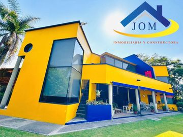 HERMOSA RESIDENCIA EN YAUTEPEC MORELOS
