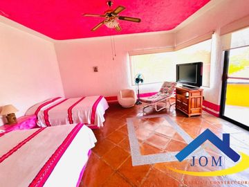 HERMOSA RESIDENCIA EN YAUTEPEC MORELOS