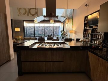 Casa en Venta en Coto Puerta las Lomas Zapopan de Lujo, Puerta de Hierro