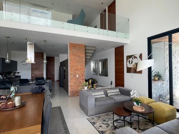 Casa en Venta en Coto Puerta las Lomas Zapopan de Lujo, Puerta de Hierro