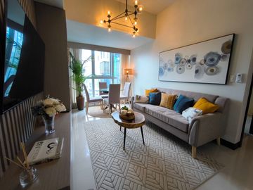 2BR condo at Uptown Parksuites Tower 1 - High floor unit with city view