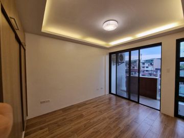 DG - FOR SALE: 3-Bedroom Townhouse / Duplex in Cubao, Quezon City