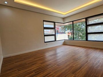 MELO - FOR SALE: 4-Bedroom Single-Family House in Citadella Executive Village , Las Piñas