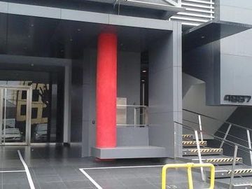 EXCELENTE OFICINA EN VENTA - OFICINA CON ESTACIONAMIENTO