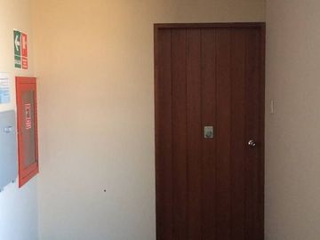 EXCELENTE OFICINA EN VENTA - OFICINA CON ESTACIONAMIENTO