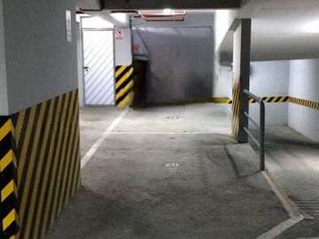 EXCELENTE OFICINA EN VENTA - OFICINA CON ESTACIONAMIENTO