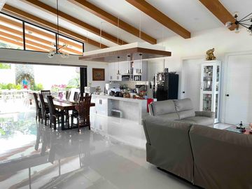 MUST SELL. P20m. Beautiful 600sqm house for sale, Sta Rosa/Tagaytay Rd, Silang.