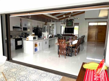 MUST SELL. P20m. Beautiful 600sqm house for sale, Sta Rosa/Tagaytay Rd, Silang.