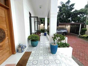 MUST SELL. P20m. Beautiful 600sqm house for sale, Sta Rosa/Tagaytay Rd, Silang.