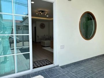 Newly A 2 - Storey Renovated townhouse 2 Bed, 3 Bath 22  SQW. @ Sukhumvit 63, Central Pattaya