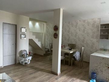 VENTA DE CASA UNIFAMILIAR EN BARRIO SALOMIA