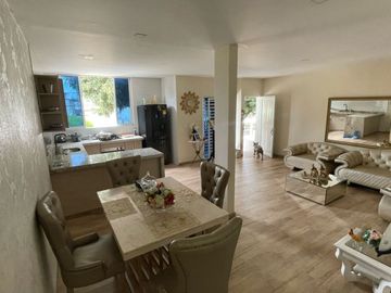 VENTA DE CASA UNIFAMILIAR EN BARRIO SALOMIA