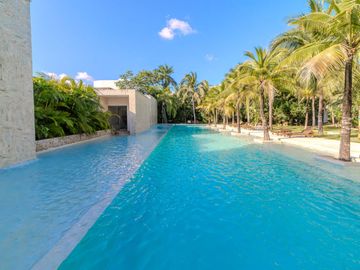 Condo de 3 habitaciones en Tulum con espectacular piscina. ¡Precio reducido!