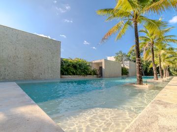 Condo de 3 habitaciones en Tulum con espectacular piscina. ¡Precio reducido!