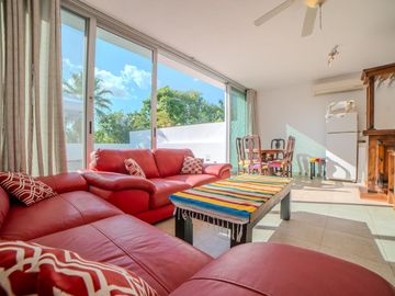 Condo de 3 habitaciones en Tulum con espectacular piscina. ¡Precio reducido!