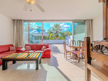 Condo de 3 habitaciones en Tulum con espectacular piscina. ¡Precio reducido!