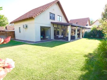 Hermosa Casa 3D3B, Gran Quincho, Cercana A Chamisero.