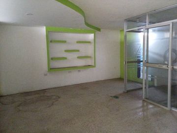 SE VENDE EDIFICIO /ARRIENDO/ANTICRESIS, 5 PLANTAS + PENTHOUSE, LA CONCORDIA - SANTO DOMINGO - ECUADOR