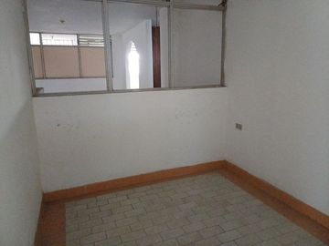 SE VENDE EDIFICIO /ARRIENDO/ANTICRESIS, 5 PLANTAS + PENTHOUSE, LA CONCORDIA - SANTO DOMINGO - ECUADOR