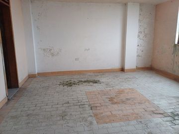 SE VENDE EDIFICIO /ARRIENDO/ANTICRESIS, 5 PLANTAS + PENTHOUSE, LA CONCORDIA - SANTO DOMINGO - ECUADOR