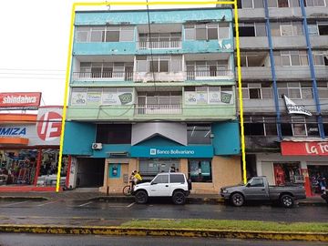 SE ARRIENDA/ANTICRESIS Y/O VENTA, 5 PLANTAS + PENTHOUSE, LA CONCORDIA - SANTO DOMINGO - ECUADOR