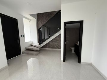 VENTA DE CASA URB. TERRANOSTRA POR LA VIA QUITO