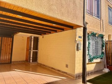 Venta Casa ampliada Modelo Quillay en Portales de Santa Ana, Maipú.