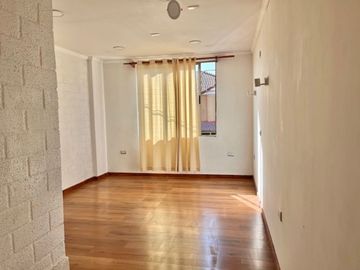 Venta Casa ampliada Modelo Quillay en Portales de Santa Ana, Maipú.