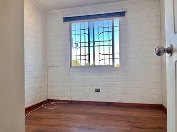 Venta Casa ampliada Modelo Quillay en Portales de Santa Ana, Maipú.