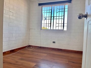 Venta Casa ampliada Modelo Quillay en Portales de Santa Ana, Maipú.