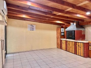 Venta Casa ampliada Modelo Quillay en Portales de Santa Ana, Maipú.