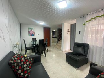 CASA EN VENTA EN VILLA MARY, DOS QUEBRADAS