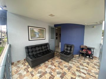 CASA EN VENTA EN VILLA MARY, DOS QUEBRADAS