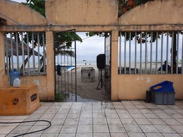SE VENDE CASA FRENTE A LA PLAYA (HOTEL ANTIGUO) ATACAMES – ESMERALDAS - ECUADOR