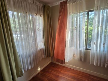 Se Vende Amplia Casa En Cond.borde Andino, Peñalolen