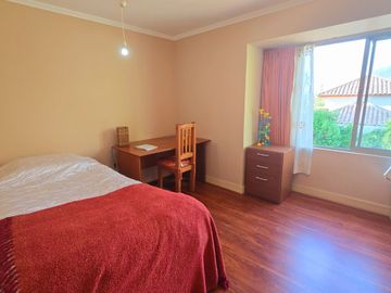 Se Vende Amplia Casa En Cond.borde Andino, Peñalolen