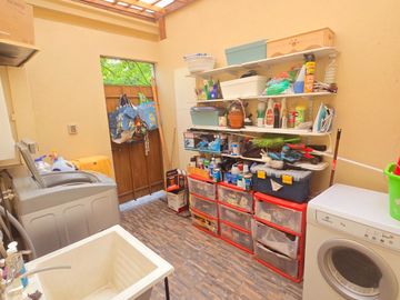Se Vende Amplia Casa En Cond.borde Andino, Peñalolen