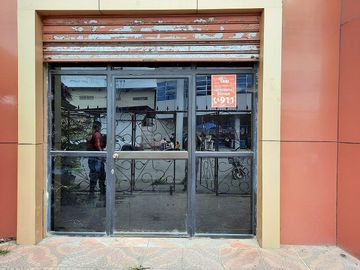 SE VENDE CASA (OFICINA o BODEGA) DE 2 PLANTAS 252 M2. DE CONSTRUCCIÓN, QUININDE – ESMERALDAS - ECUADOR