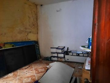 SE VENDE CASA (OFICINA o BODEGA) DE 2 PLANTAS 252 M2. DE CONSTRUCCIÓN, QUININDE – ESMERALDAS - ECUADOR