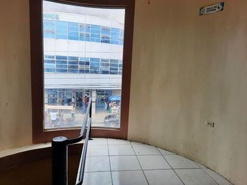 SE VENDE CASA (OFICINA o BODEGA) DE 2 PLANTAS 252 M2. DE CONSTRUCCIÓN, QUININDE – ESMERALDAS - ECUADOR