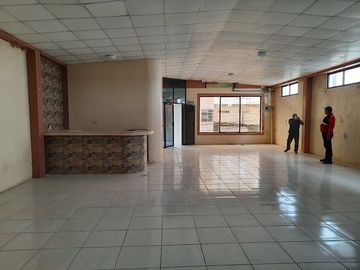 SE VENDE CASA (OFICINA o BODEGA) DE 2 PLANTAS 252 M2. DE CONSTRUCCIÓN, QUININDE – ESMERALDAS - ECUADOR