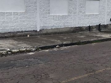 SE VENDE LOCAL COMERCIAL, OFICINAS, BODEGA Y PATIO 345 MTS. DE CONSTRUCCIÓN, NORTE DE QUITO – PONCEANO ALTO – QUITO – PICHINCHA - ECUADOR