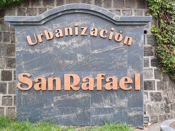 SE VENDE CASA DE DOS PLANTAS EN URBANIZACIÓN SAN RAFAEL, VALLE DE LOS CHILLOS – RUMIÑAHUI – PICHINCHA - ECUADOR