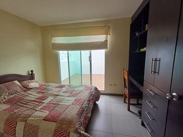 SE VENDE CASA DE DOS PLANTAS EN URBANIZACIÓN SAN RAFAEL, VALLE DE LOS CHILLOS – RUMIÑAHUI – PICHINCHA - ECUADOR
